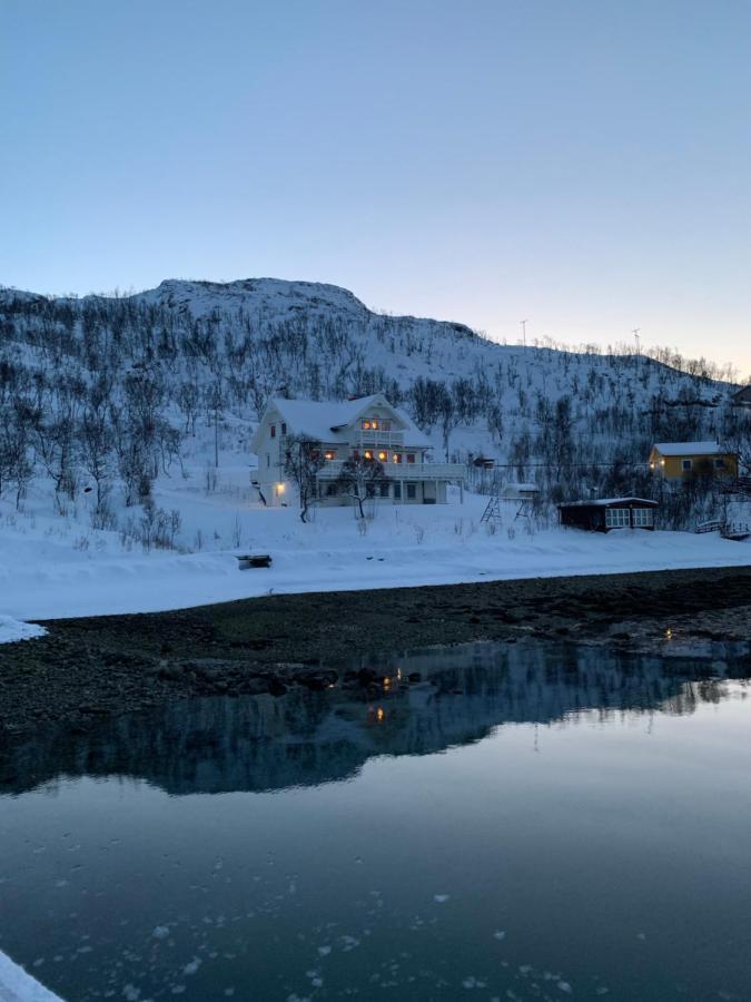 Kvaloya Apartment By The Sea Tromsø Eksteriør billede